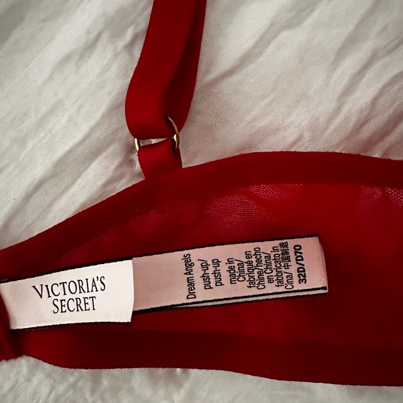 Victoria’s Secret Dream Angels push up bras - Picture 2 of 5